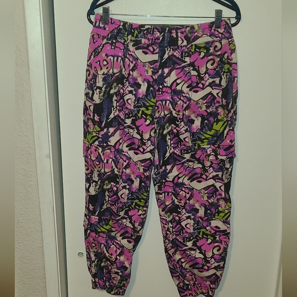 Graffiti Pants Cargo Capri 30/31x 22